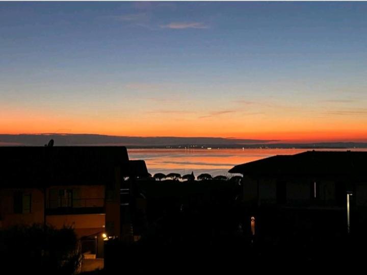 Mahatma Residence Lake View Lazise Exteriör bild