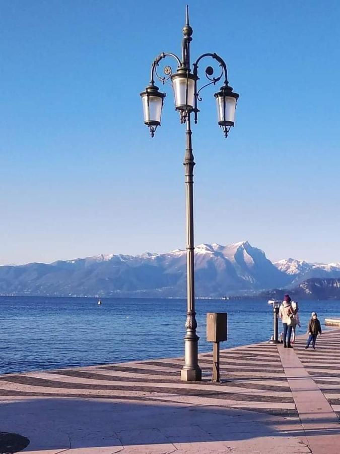 Mahatma Residence Lake View Lazise Exteriör bild