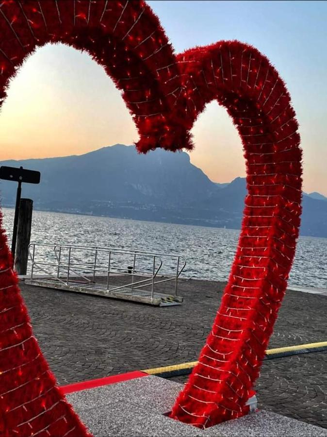 Mahatma Residence Lake View Lazise Exteriör bild