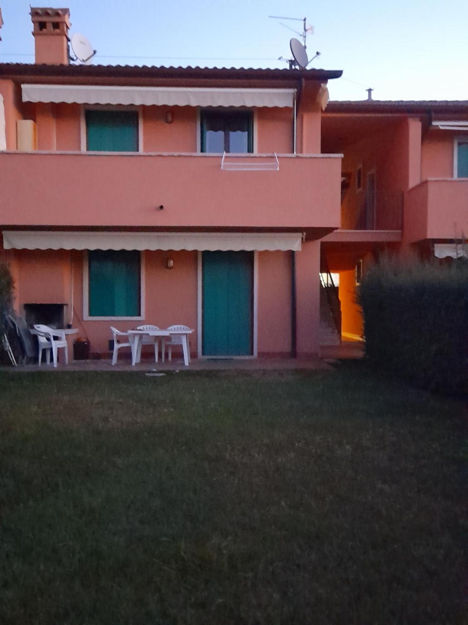 Mahatma Residence Lake View Lazise Exteriör bild