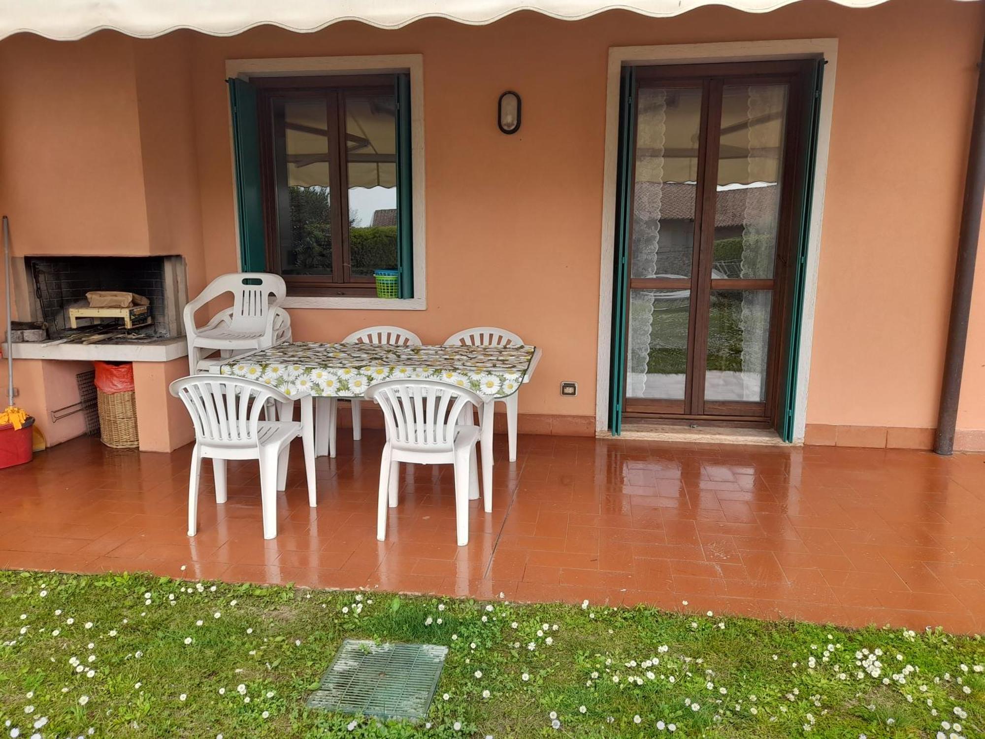 Mahatma Residence Lake View Lazise Exteriör bild