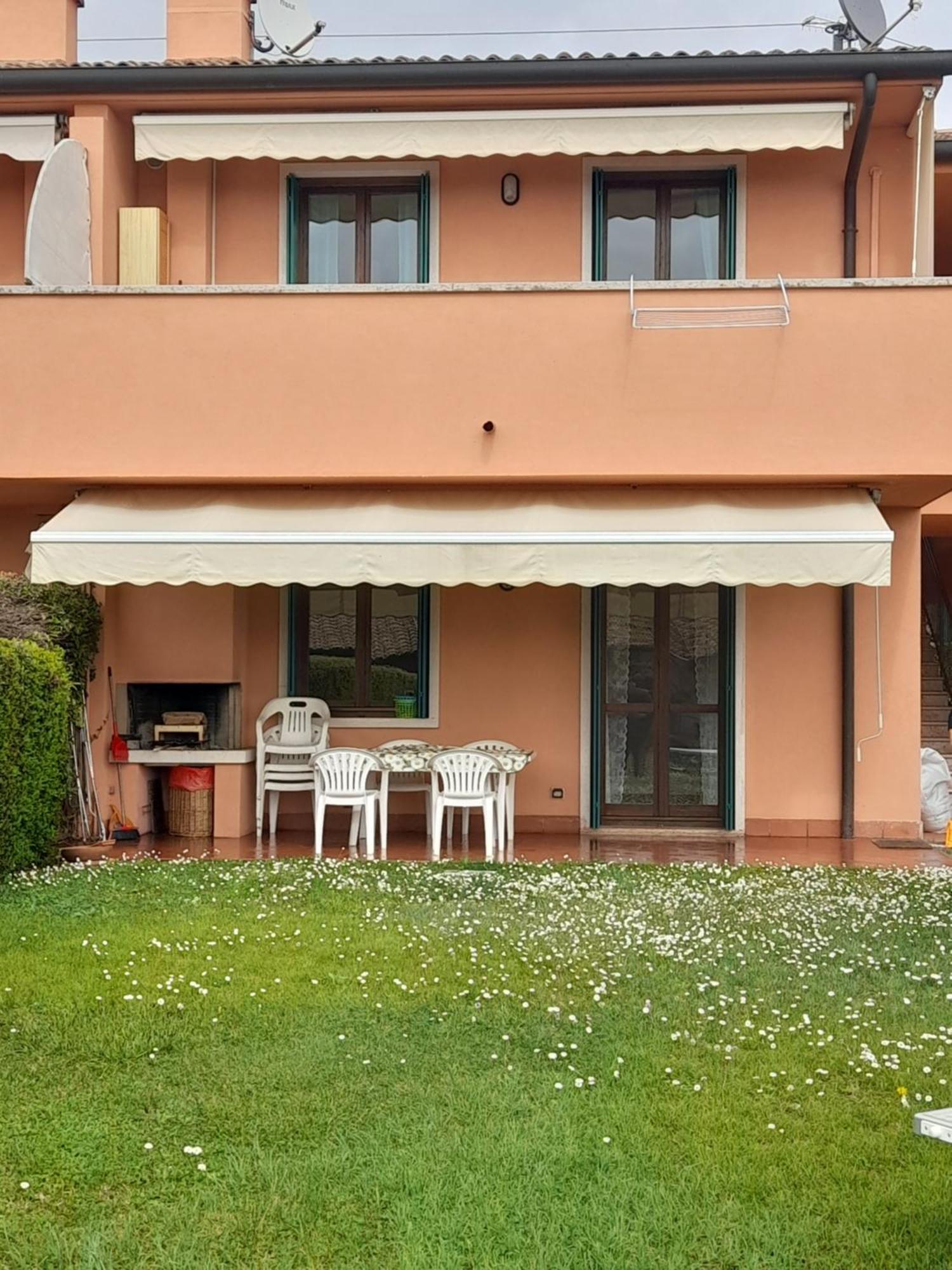 Mahatma Residence Lake View Lazise Exteriör bild