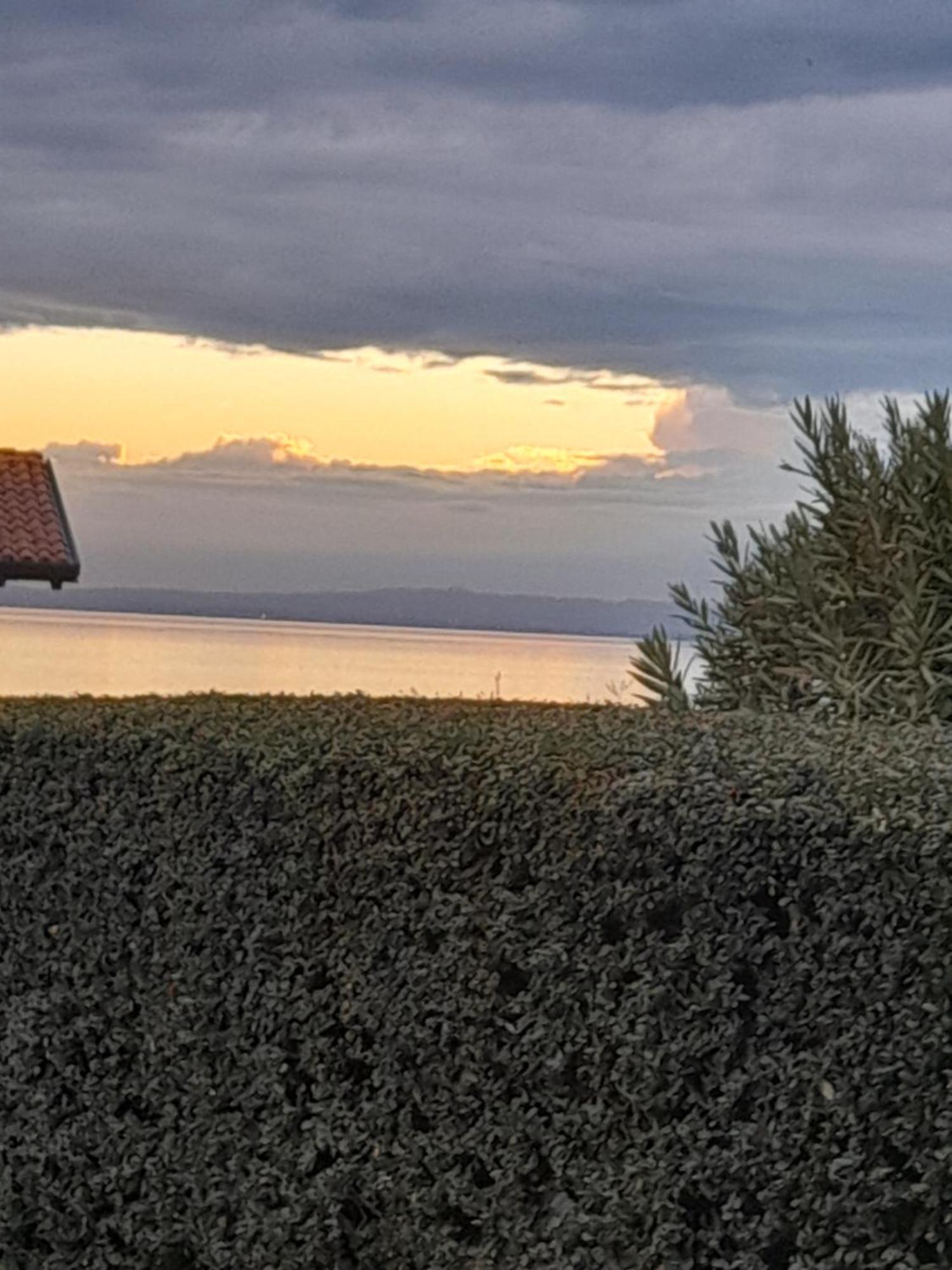 Mahatma Residence Lake View Lazise Rum bild
